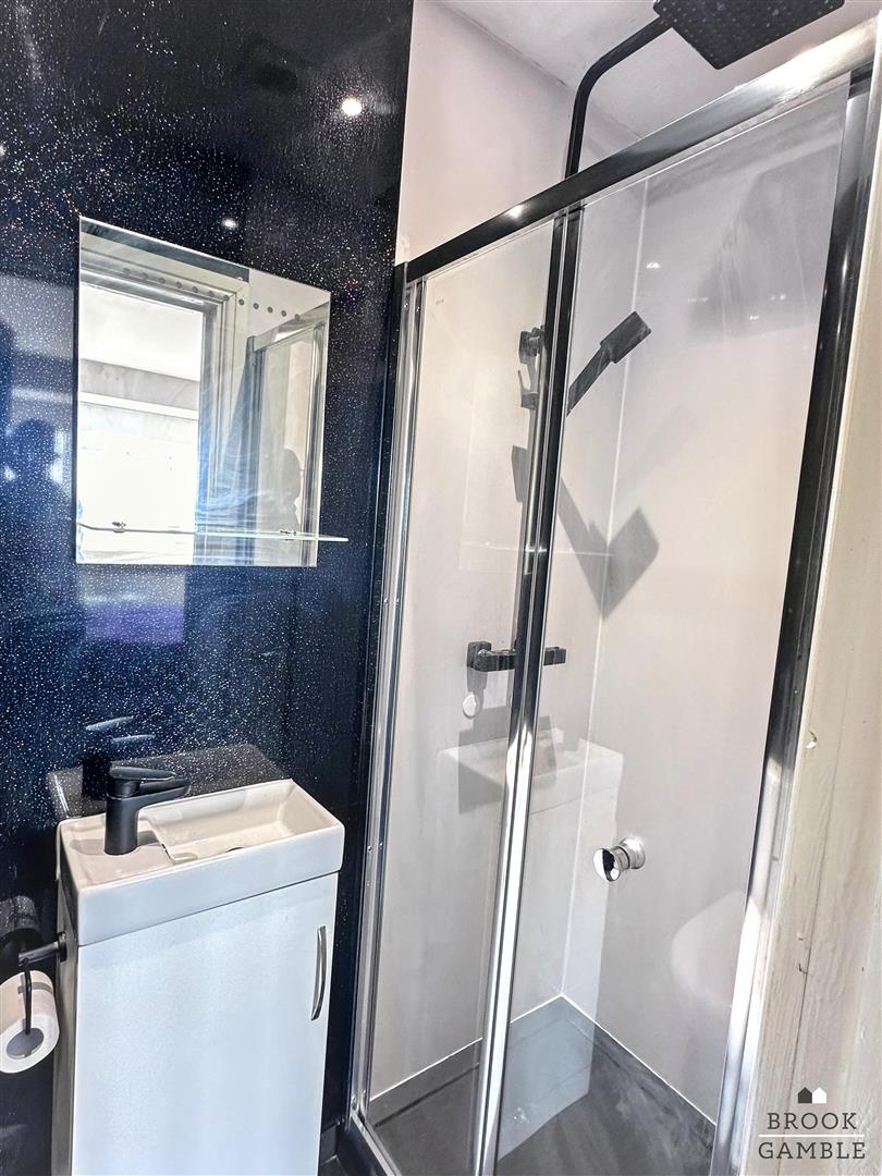 3 Bedroom House. Osborne Road in Eastbourne,  11